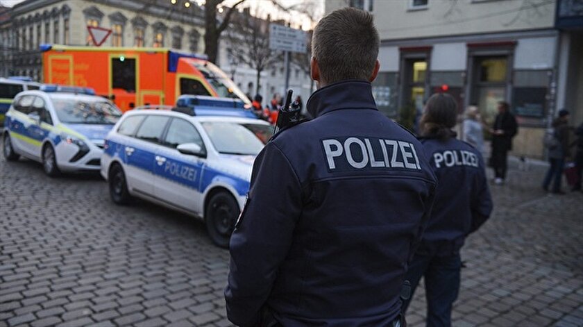 Alman Polisi Baskinda Bir Turk U Oldurdu