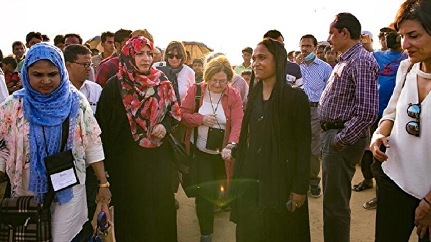 Nobel ödüllü kadınlar, Arakanlı Müslümanlarla bir arada