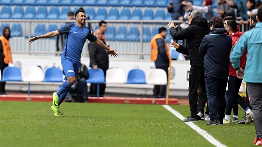 Everton Trezegueti takip ediyor
