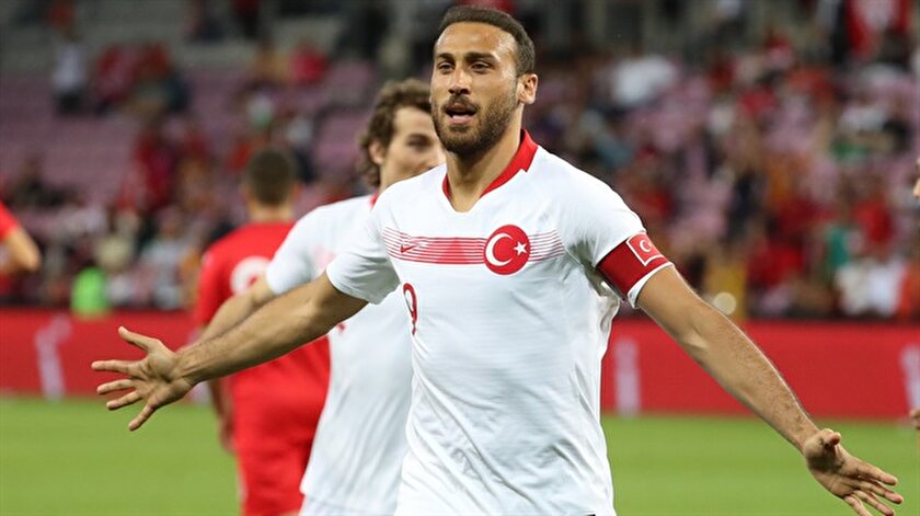 Cenk Tosun en beğendiği Türk futbolcuyu açıkladı