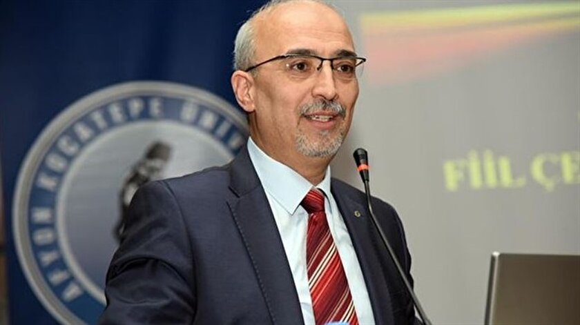 Prof. Dr. Gürer Gülsevin.