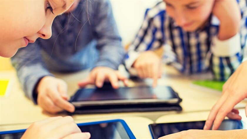 Her 10 çocuktan 6sı akıllı telefon sahibi