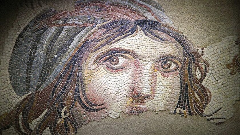 Bowling Green State Üniversitesi, 12 parça Zeugma mozaiğini Türkiye’ye göndermeyi taahhüt eden protokolü imzaladı.