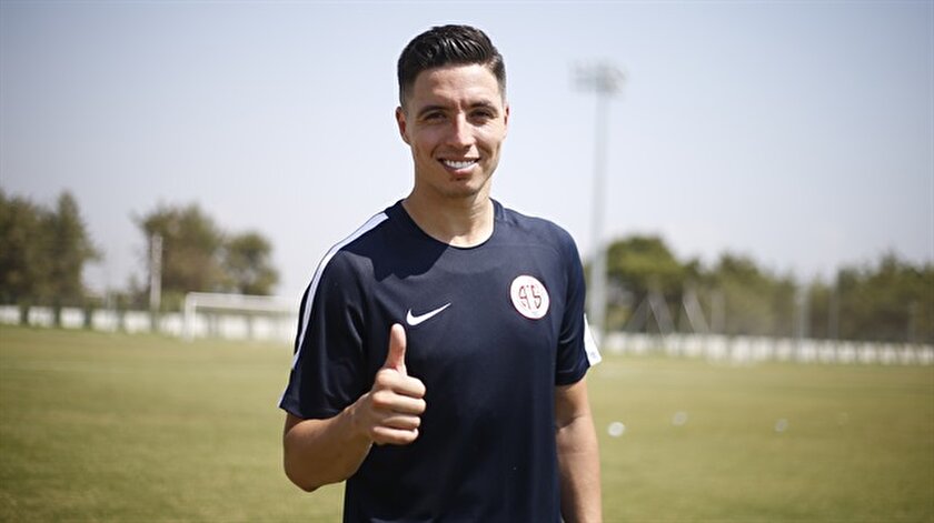 İngiliz basınından flaş iddia: Everton Samir Nasriyi isitiyor