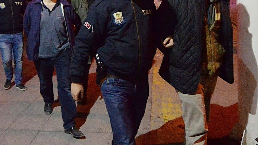 Adana merkezli FETÖ operasyonu: 33 muvazzaf asker tutuklandı