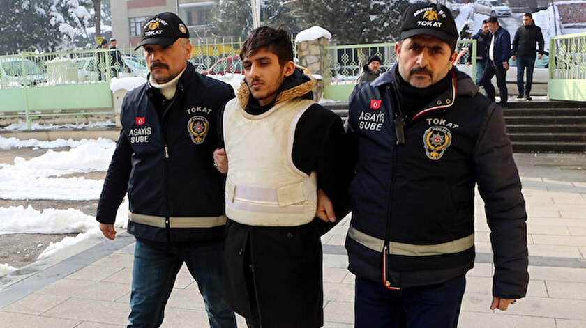 Kardeşini öldüren ve annesini yaralayan zanlı gözaltına alındı.