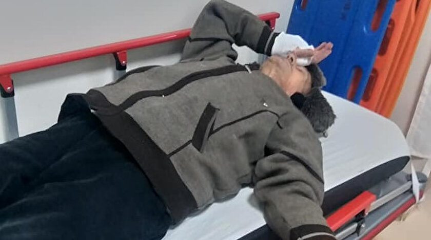 Yaşlı adam hastanede tedavi edildi.