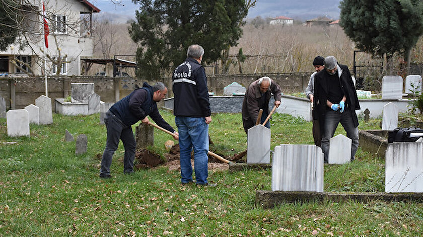 40 yıl önce ölen çocuklarının mezarını açtırdılar