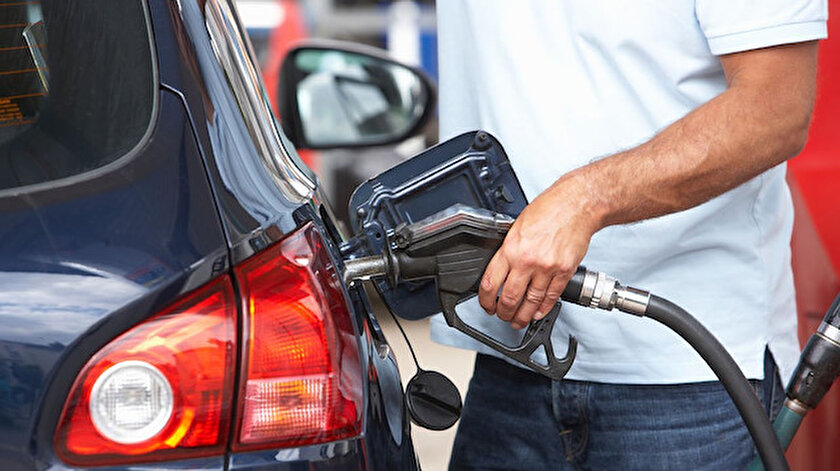 Benzin fiyatlarına zam geldi - Zam sonrası benzinin pompa fiyatı ne kadar oldu?