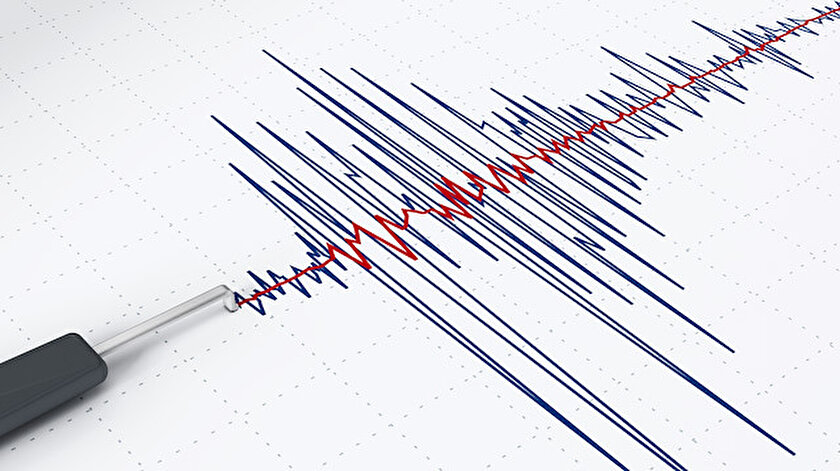 Akdenizde 4 büyüklüğünde deprem - Son depremler