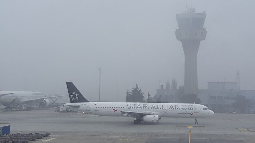 İstanbulda sis hava trafiğini olumsuz etkiliyor