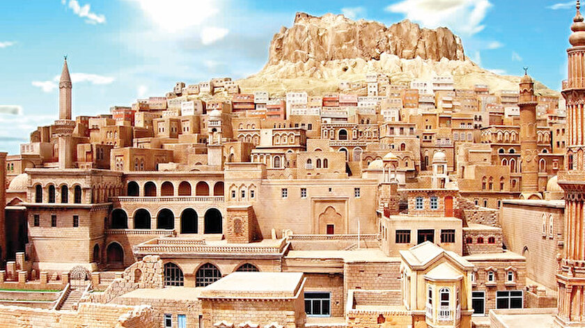 Dinlerin Ve Dillerin Kesistigi Yer Mardin