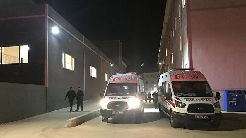 Olay yerinde tedbir amaçlı sağlık ekipleri bekletiliyor.
