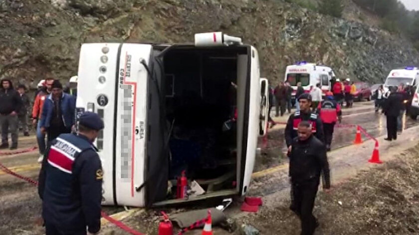 Bursa Son Dakika Haberleri Cenazeye Giden Otobus Devrildi 35 Yarali