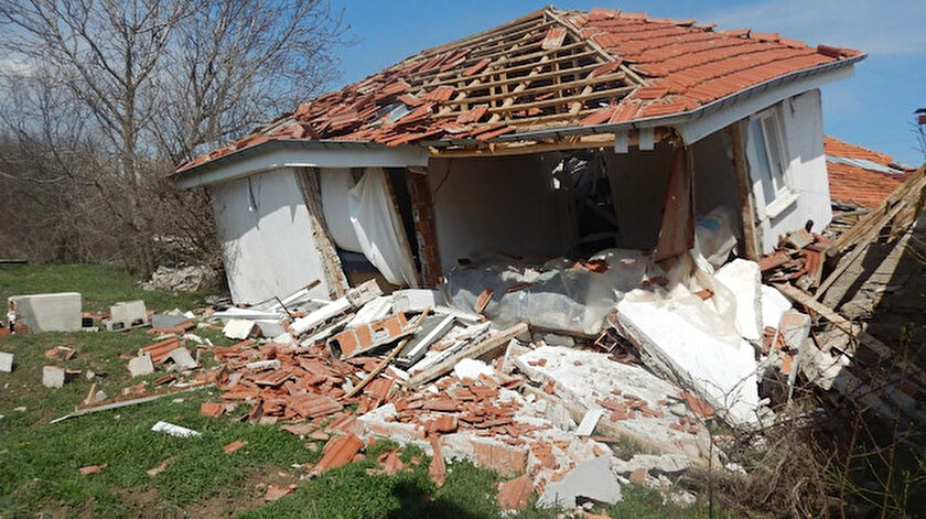 Son Dakika Acipayam Da Deprem