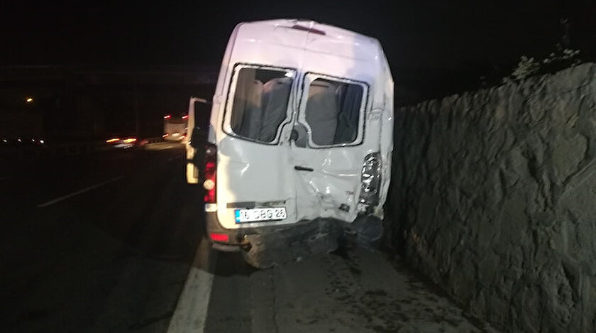 Bursaspor taraftarını taşıyan minibüs kaza yaptı