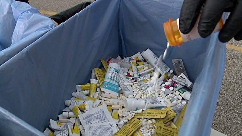 Türkiye’de 362 bin kilo ilaç çöpe atılıyor
