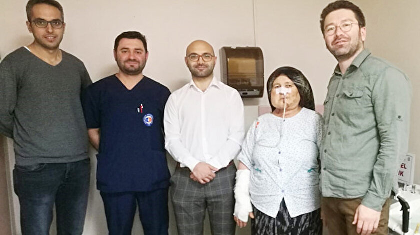Hastaya kolundan aldıkları dokuyla dil ve ağız tabanı yaptılar