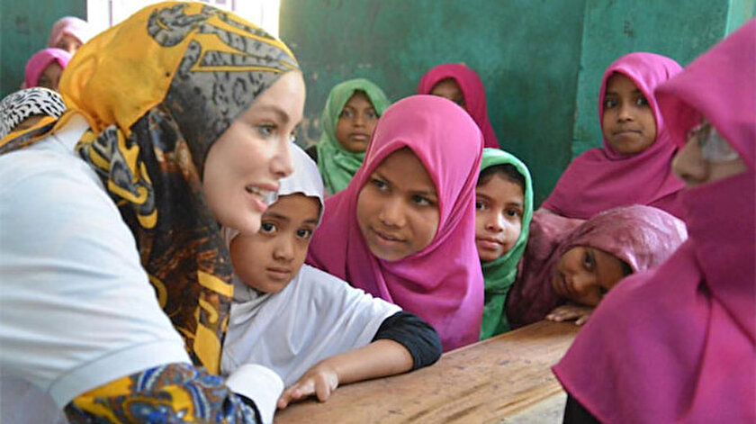 Gamze Ozcelik Gittigi Her Yerde Turk Bayraklariyla Karsilaniyor