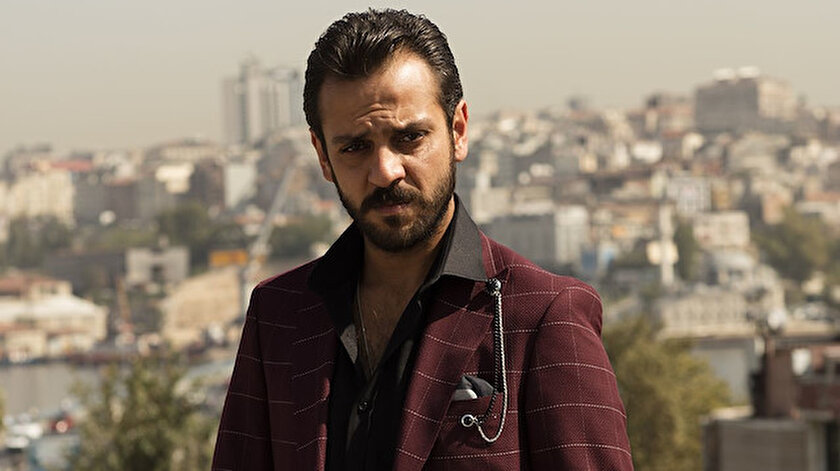 Erkan Kolçak Köstendil, Çukur'da Vartolu karakterini canlandırdı.