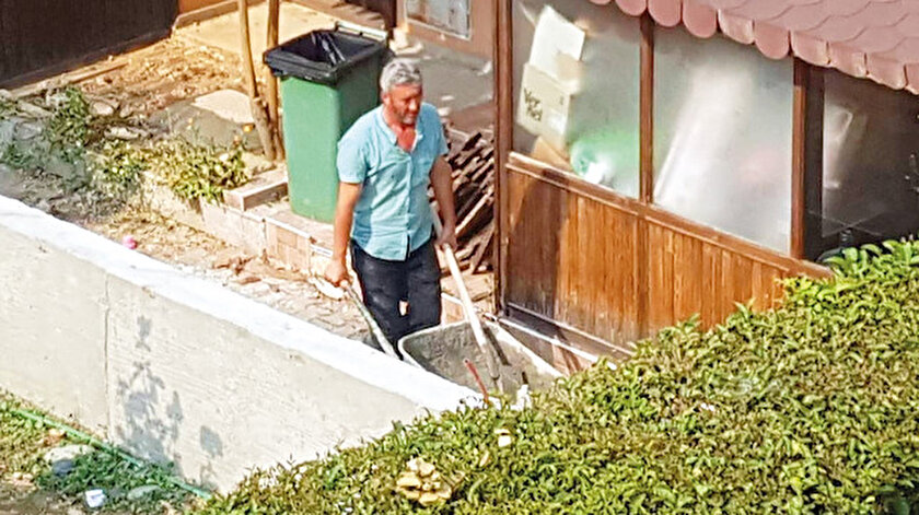 CHP’li başkan evini belediye işçilerine yaptırdı.