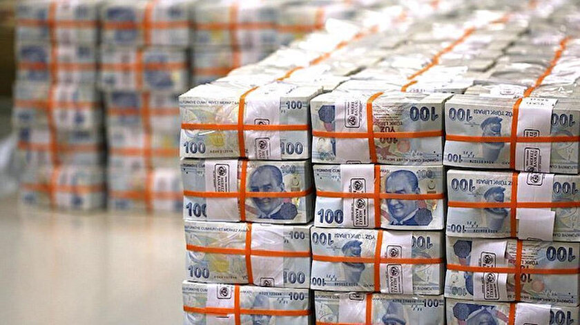 Tüketici kredileri tutarı, 7 Haziran ile biten haftada 779 milyon lira azalarak 402 milyar liraya düştü.