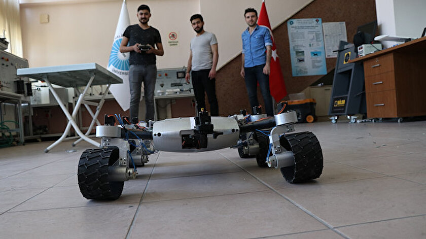 Niğde'de makine mühendisliği bölümü son sınıf öğrencisi üç arkadaş tarafından geliştirilen Mars aracı