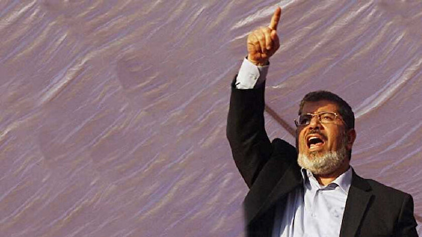 Mısır'ın seçilmiş Cumhurbaşkanı Mursi hayatını kaybetti.