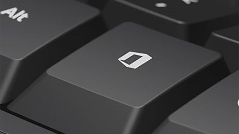 Microsoft'un söz konusu hedefini gerçekleştirebilmesi için donanım üreticilerinin Office tuşunu cihazlarına eklemesi gerekiyor.
