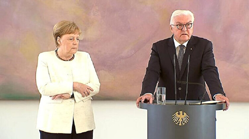 Almanya Başbakanı Angela Merkel titredi