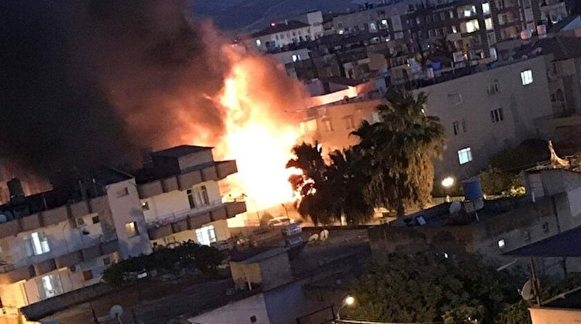 Reyhanli Da Boya Deposunda Yangin Yaralilar Var