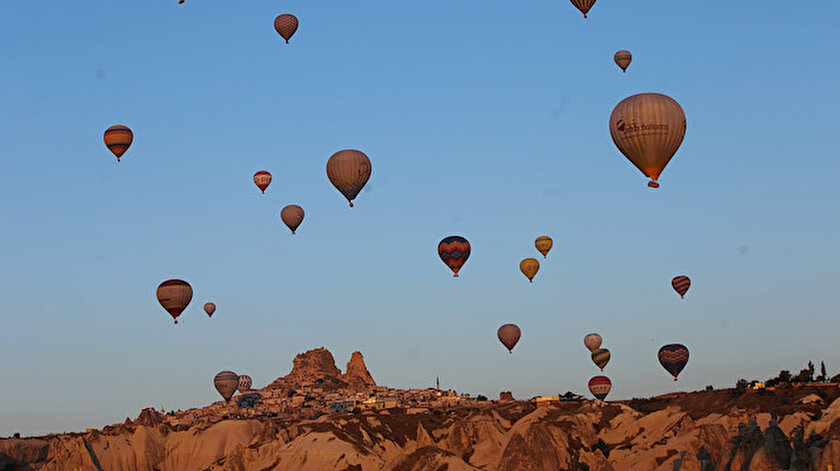 Kapadokya, her yıl daha fazla yerli ve yabancı turistin ilgisini çekiyor.