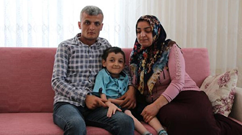 Turan Ege Şahin ve ailesi.