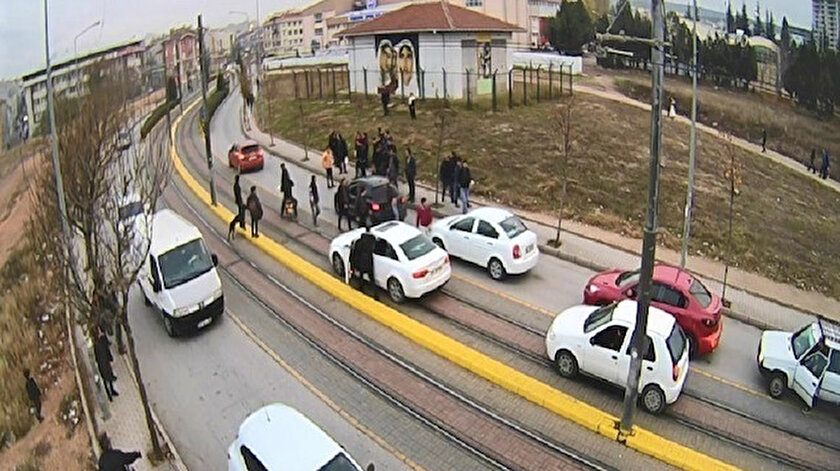 Hamile kadın ve eşinin darp edilmesi kameralara yansıdı