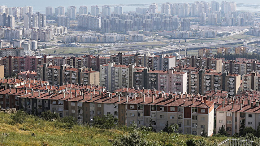 Yılın ilk yarısında 19 bin 952 adet konut edinen yabancıların toplam ev satışlarından aldığı pay yüzde 3,94'e çıktı.