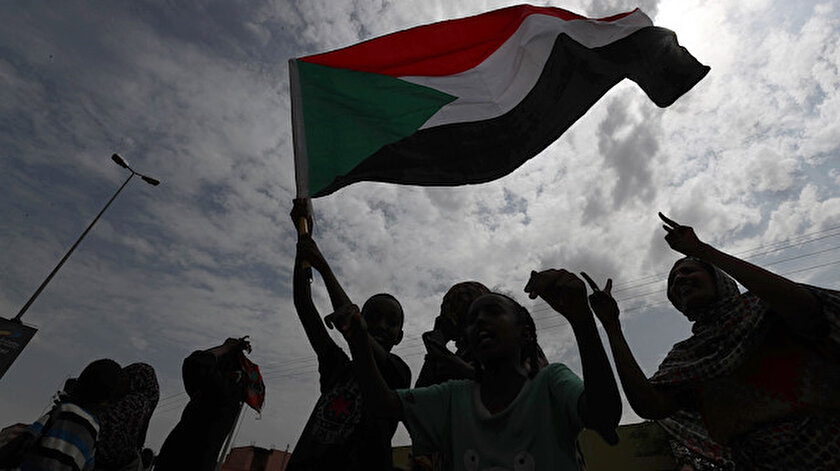 Sudan bayrağı.