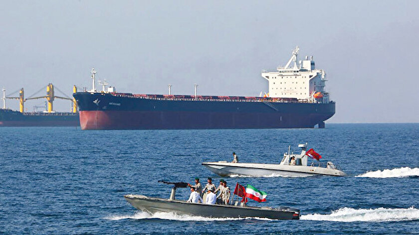 Dünyada deniz yoluyla yapılan petrol ticaretinde yaklaşık yüzde 20’lik bir paya sahip olan Hürmüz Boğazı