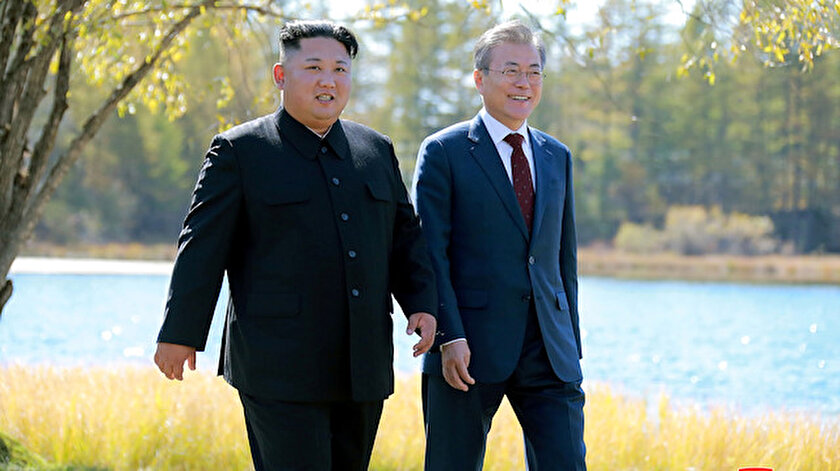 Güney Kore Devlet Başkanı Moon Jae-in ve Kuzey Kore Devlet Başkanı Kim Jong-Un