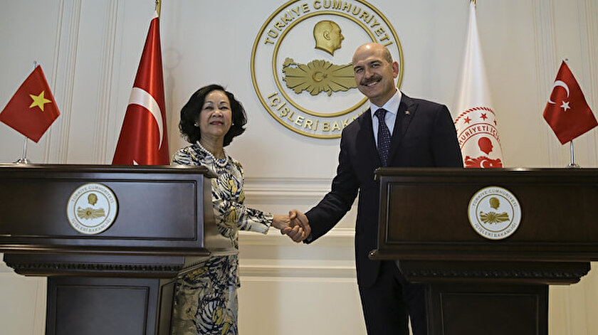 İçişleri Bakanı Süleyman Soylu ile Vietnam Komünist Partisi Merkez Komitesi Sekreteri Truong Thi Mai