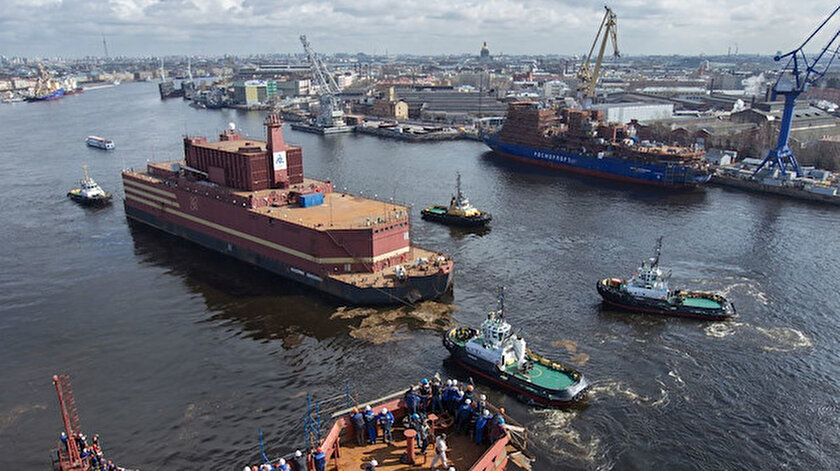 Akademik Lomonosov