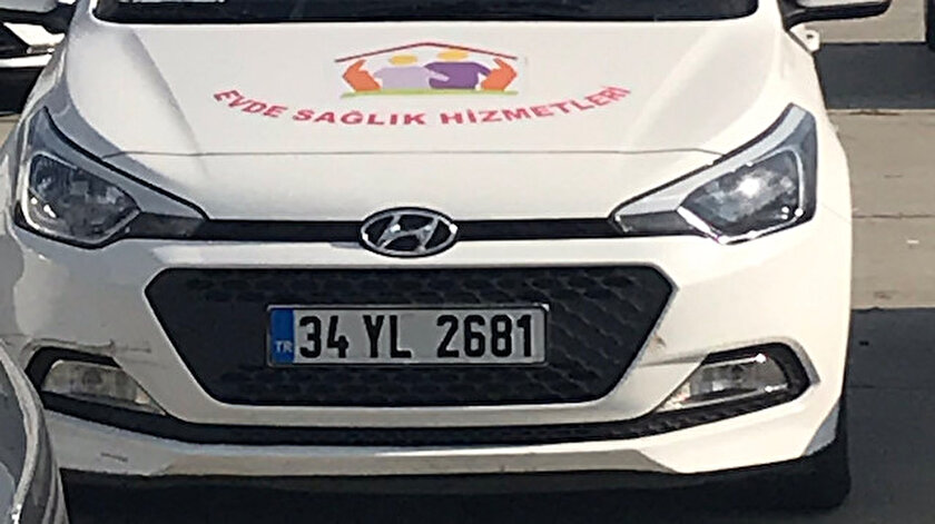 Istanbul Da Hizmet Ve Hayat Durdu Evde Bakim Araclari Da Sov Icin Parka Cekildi