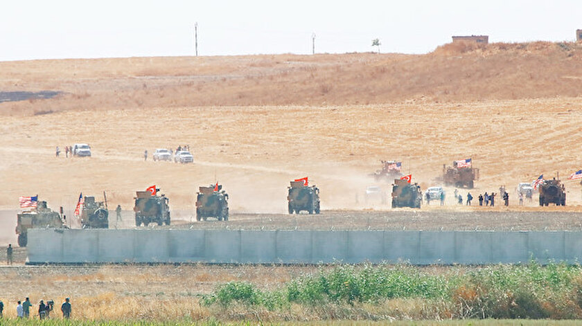 Mehmetçik ile ABD'li askerlerin pazar sabahı gerçekleştirdiği devriyenin görüntüsü