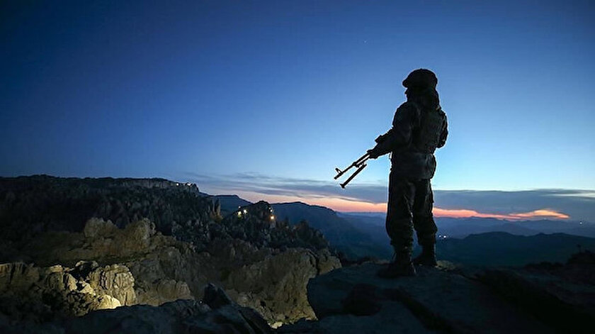Güvenlik güçleri, terör örgütlerine yönelik operasyonlarını hız kesmeden sürdürüyor.