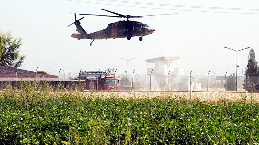 Helikopterler ortak devriye uçuşu için havalandı.