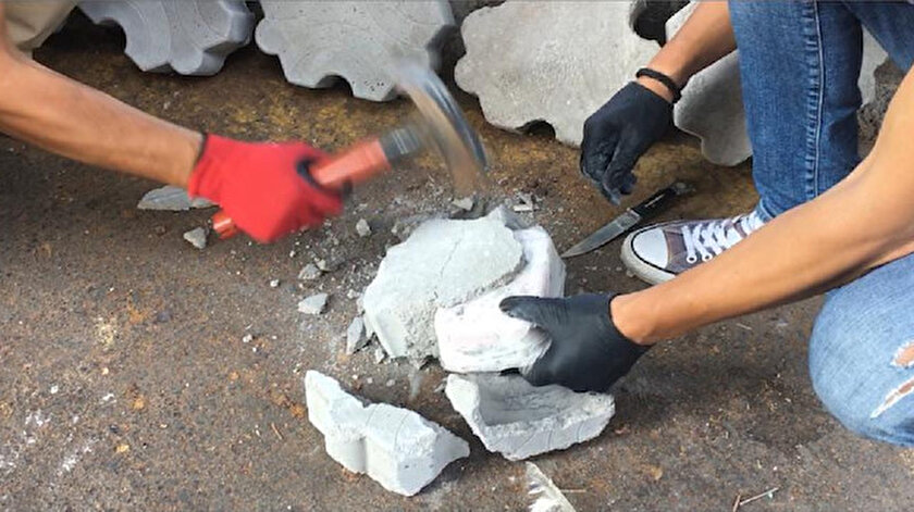 Antalya Haberleri Kargo Sirketinde Paketleri Acan Polis Gozlerine Inanamadi