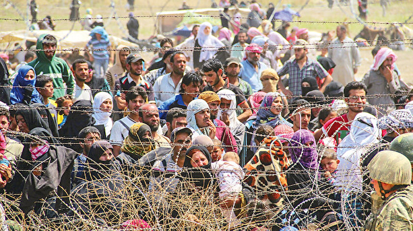 750 bin Kürt YPG’den kaçtı