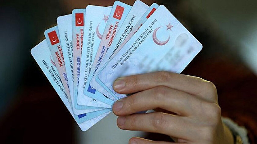 Yeni kimlik kartları elektronik ve görsel olarak birçok güvenlik unsurunu barındırıyor.