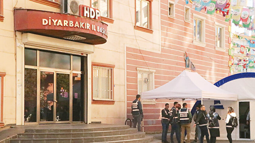 HDP’liler binayı bırakıp kaçtı