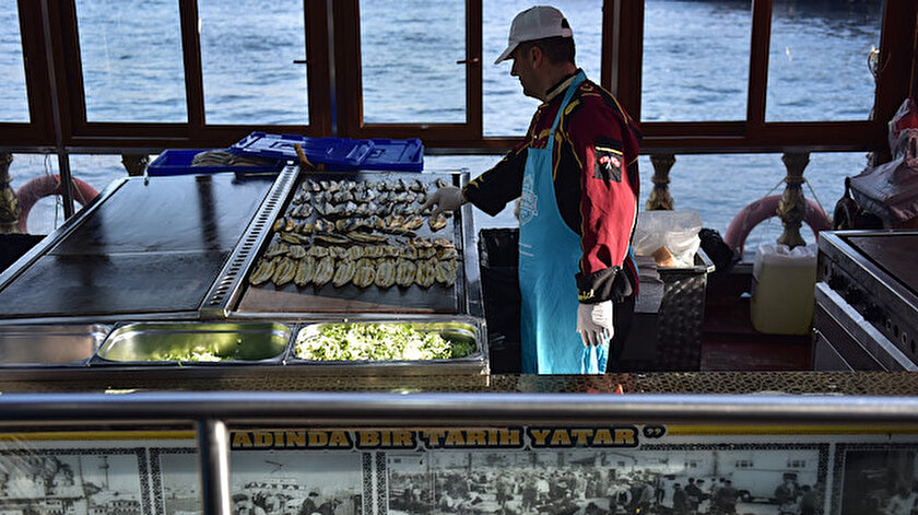Balık- ekmek teknesi çalışanları, son karardan üzüntü duyduklarını, mağdur olduklarını, başka yapacak işleri olmadığını söylediler.