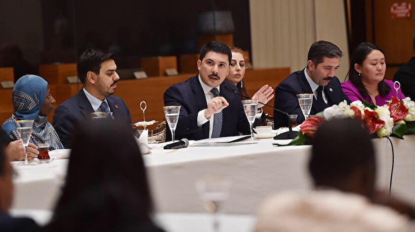 Cumhurbaşkanlığı Özel Kalem Müdürü Hasan Doğan, YTB Başkanı Abdullah Eren ve YTB üyeleri Beştepe.